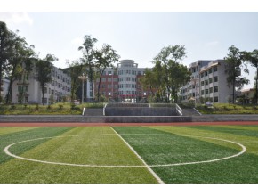 梁平县屏锦中学 足球场
